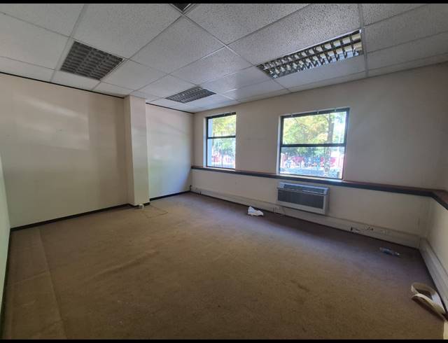 974M² OFFICE TO LET IN SANDTON CENTRAL